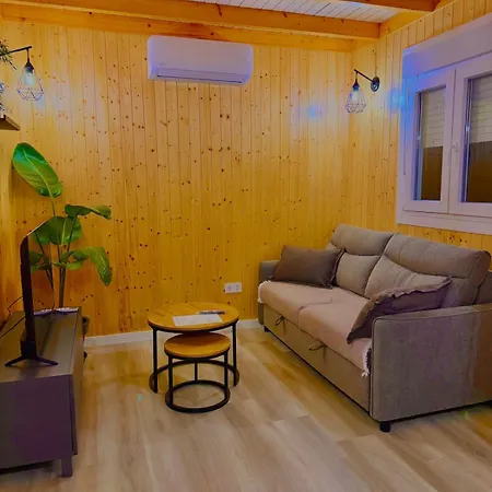 Casa Ana & קוניל דה לה פרונטרה